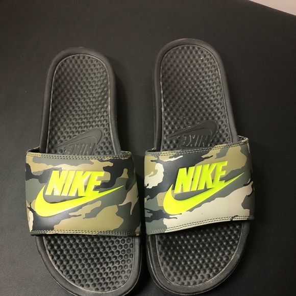 men's nike camo slides